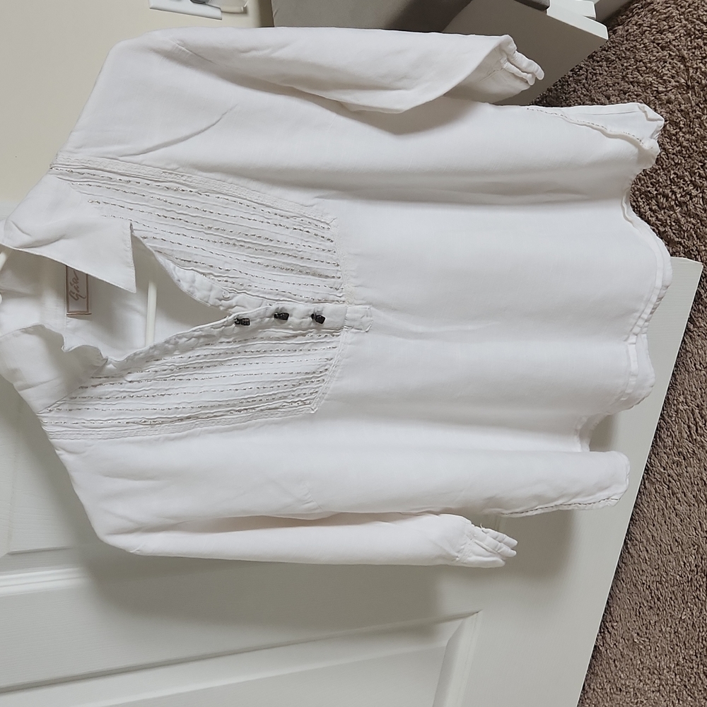 Gia Loose-fitting collar 3/4th sleeves shirt white